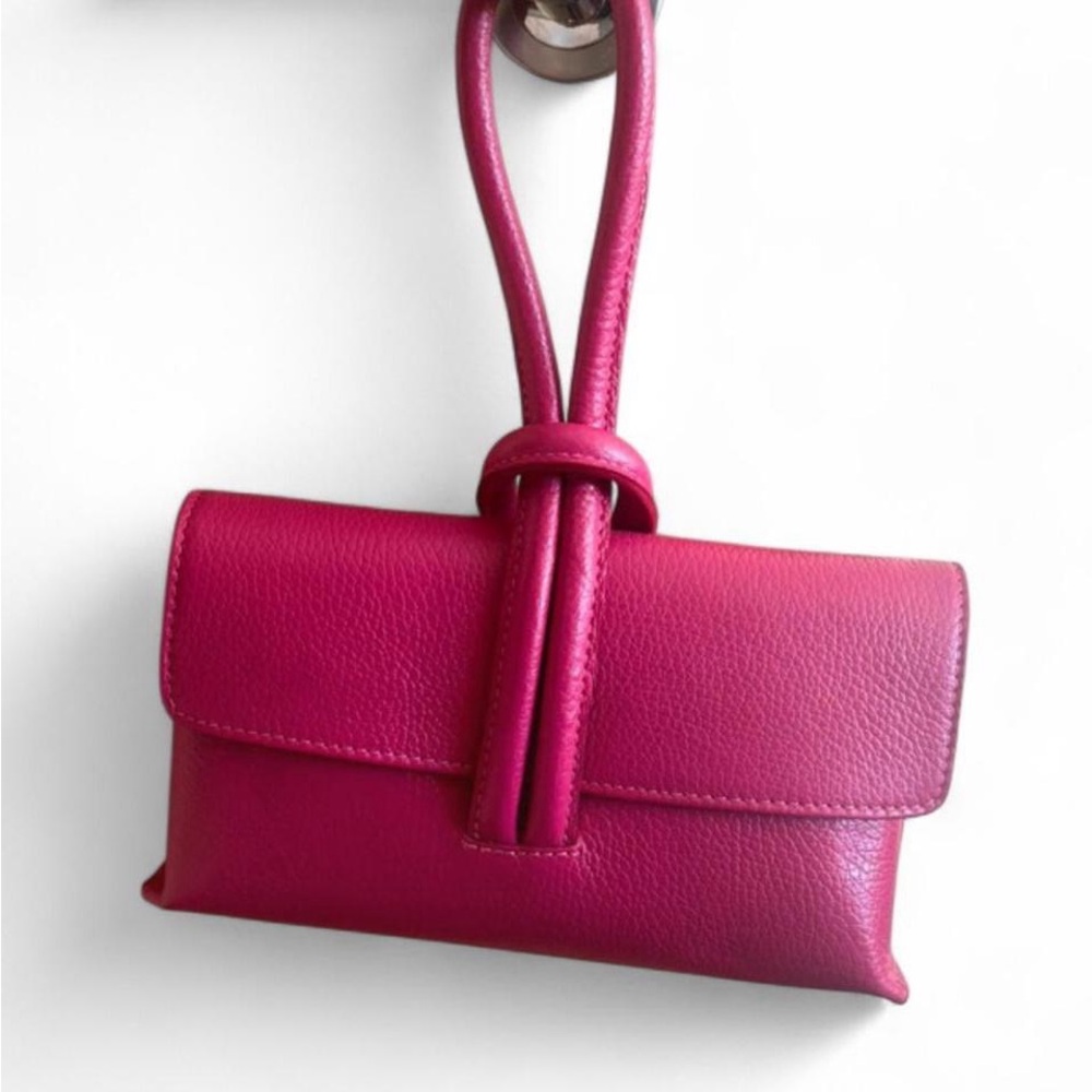Women's Fuchsia Leather Wristlet Bag